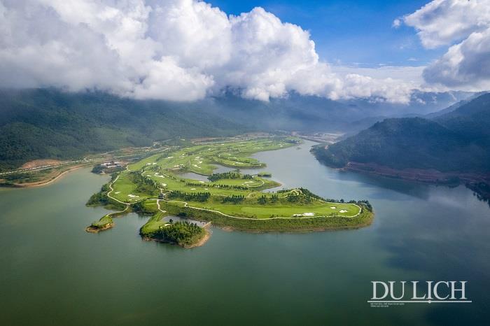 Giải Ba: Sân Golf Thanh Lanh - Nguyễn Châu Giang